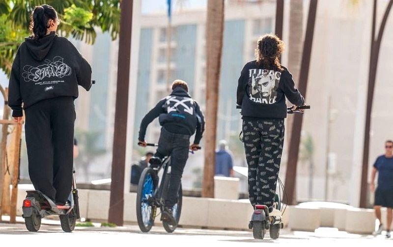 Arrecife expone su borrador de ordenanza de movilidad urbana para regular guaguas, bicis públicas y patinetas eléctricas