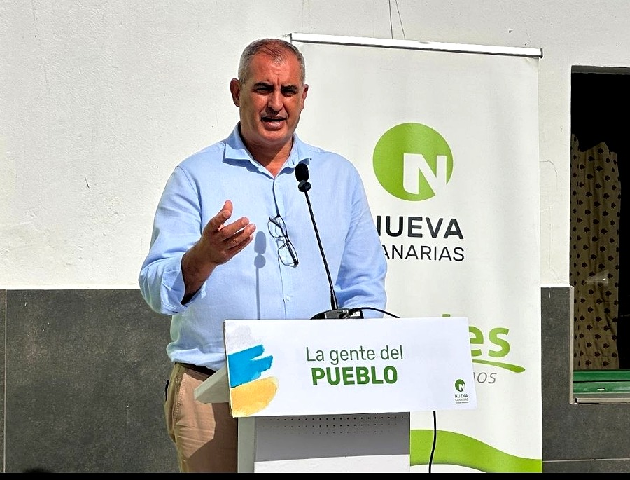 El Ayuntamiento de Yaiza estudia crear una guagua municipal para conectar todos los núcleos del municipio