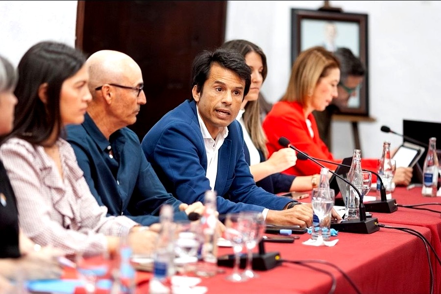 El Pleno de Teguise aprueba medidas urgentes para agilizar licencias con 4.787 expedientes acumulados