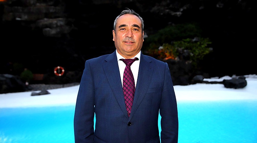 Ángel Vázquez Álvarez, consejero de los Centros de Arte, Cultura y Turismo del Cabildo de Lanzarote, en los Jameos del Agua