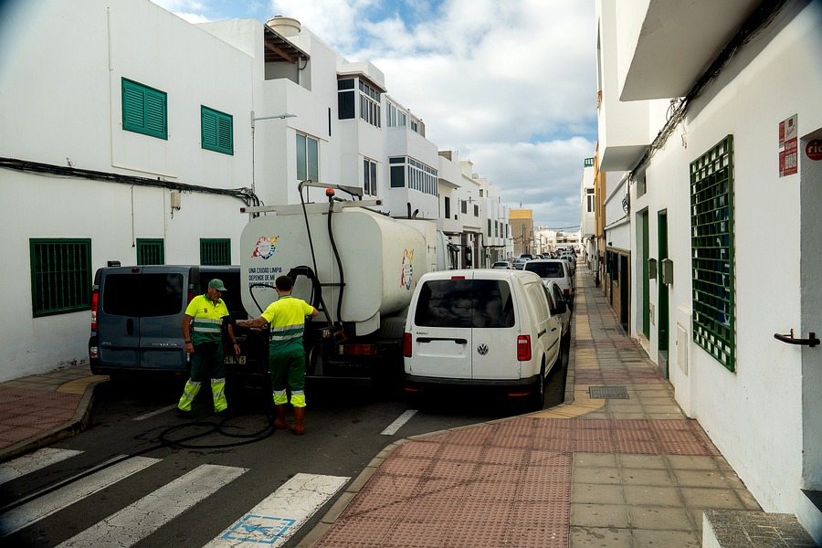 Arrecife lleva dos meses limpiando barrio a barrio y el miércoles le toca a Maneje