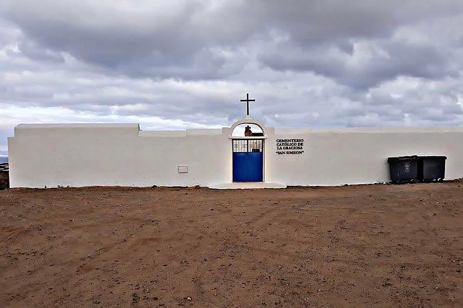 Foto de facebook de La Ruta de las Iglesias.Cementerio católico de La Graciosa, San Simeón